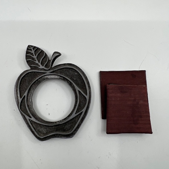 Vintage 'Apple' Design Metzke Pewter Picture Frame - Picture 10 of 11